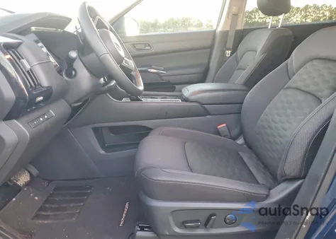 2025 Nissan Pathfinder Sv z USA, uszkodzony, nr VIN 5N1DR3BAXSC290100